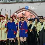 kronika polska 10252025 w krakowie58 150x150 - Sukces widowiska &bdquo;Kronika Polska 1025&ndash;2025&rdquo; w Krakowie &ndash; Wspomnienie wielkiego święta historii [ZDJĘCIA]