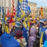 orszak trzech kroli w krakowie 2026 109 150x150 - Wspominamy Orszak Trzech Kr&oacute;li w Krakowie 2026 &ndash; Podsumowanie. Tłumy, smok i historyczne akcenty (ZDJĘCIA)
