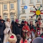 orszak trzech kroli w krakowie 2026 118 150x150 - Wspominamy Orszak Trzech Kr&oacute;li w Krakowie 2026 &ndash; Podsumowanie. Tłumy, smok i historyczne akcenty (ZDJĘCIA)