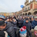 orszak trzech kroli w krakowie 2026 129 150x150 - Wspominamy Orszak Trzech Kr&oacute;li w Krakowie 2026 &ndash; Podsumowanie. Tłumy, smok i historyczne akcenty (ZDJĘCIA)