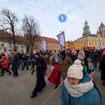 orszak trzech kroli w krakowie 2026 13 150x150 - Wspominamy Orszak Trzech Kr&oacute;li w Krakowie 2026 &ndash; Podsumowanie. Tłumy, smok i historyczne akcenty (ZDJĘCIA)