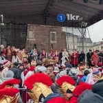 orszak trzech kroli w krakowie 2026 138 150x150 - Wspominamy Orszak Trzech Kr&oacute;li w Krakowie 2026 &ndash; Podsumowanie. Tłumy, smok i historyczne akcenty (ZDJĘCIA)