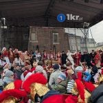 orszak trzech kroli w krakowie 2026 141 150x150 - Wspominamy Orszak Trzech Kr&oacute;li w Krakowie 2026 &ndash; Podsumowanie. Tłumy, smok i historyczne akcenty (ZDJĘCIA)