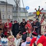 orszak trzech kroli w krakowie 2026 145 150x150 - Wspominamy Orszak Trzech Kr&oacute;li w Krakowie 2026 &ndash; Podsumowanie. Tłumy, smok i historyczne akcenty (ZDJĘCIA)