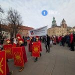 orszak trzech kroli w krakowie 2026 17 150x150 - Wspominamy Orszak Trzech Kr&oacute;li w Krakowie 2026 &ndash; Podsumowanie. Tłumy, smok i historyczne akcenty (ZDJĘCIA)