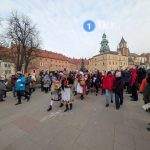 orszak trzech kroli w krakowie 2026 18 150x150 - Wspominamy Orszak Trzech Kr&oacute;li w Krakowie 2026 &ndash; Podsumowanie. Tłumy, smok i historyczne akcenty (ZDJĘCIA)