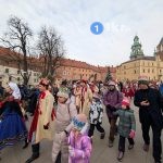 orszak trzech kroli w krakowie 2026 20 150x150 - Wspominamy Orszak Trzech Kr&oacute;li w Krakowie 2026 &ndash; Podsumowanie. Tłumy, smok i historyczne akcenty (ZDJĘCIA)