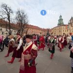 orszak trzech kroli w krakowie 2026 26 150x150 - Wspominamy Orszak Trzech Kr&oacute;li w Krakowie 2026 &ndash; Podsumowanie. Tłumy, smok i historyczne akcenty (ZDJĘCIA)
