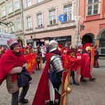 orszak trzech kroli w krakowie 2026 51 150x150 - Wspominamy Orszak Trzech Kr&oacute;li w Krakowie 2026 &ndash; Podsumowanie. Tłumy, smok i historyczne akcenty (ZDJĘCIA)
