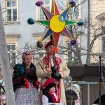 orszak trzech kroli w krakowie 2026 64 150x150 - Wspominamy Orszak Trzech Kr&oacute;li w Krakowie 2026 &ndash; Podsumowanie. Tłumy, smok i historyczne akcenty (ZDJĘCIA)