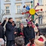 orszak trzech kroli w krakowie 2026 75 150x150 - Wspominamy Orszak Trzech Kr&oacute;li w Krakowie 2026 &ndash; Podsumowanie. Tłumy, smok i historyczne akcenty (ZDJĘCIA)